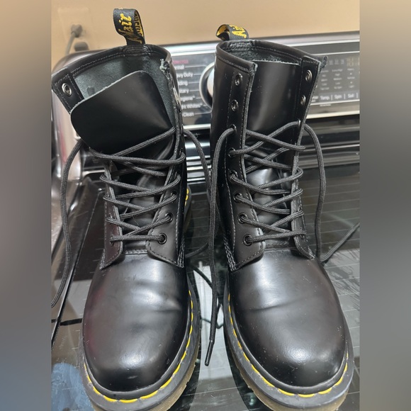 Dr Martens 1460 women’s smooth leather lace up boots
In the best condition! - Picture 3 of 5